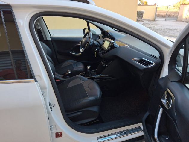 Peugeot 2008 1.6 BlueHDI GT Line 100cv - Foto 7
