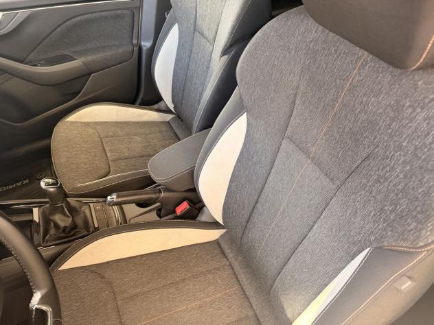 Škoda Kamiq 1.0 TSI 95cv BLACK DOTS - Foto 10