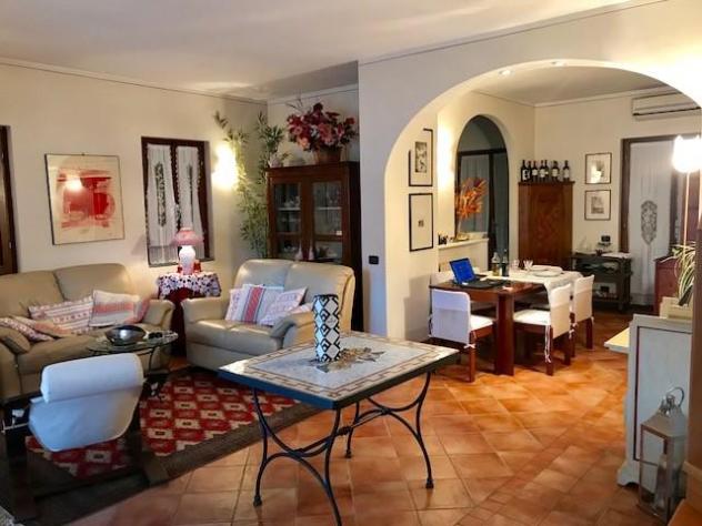 Villa in vendita a Cinquale - Montignoso 150 mq Rif: 1387219