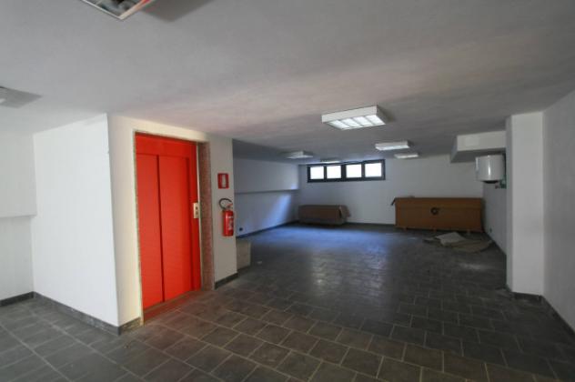 Immobile di 813 m² con 1 locale in affitto a Pero - Foto 19