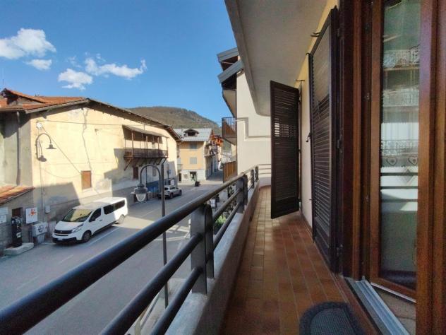 Ampio trilocale in centro a Cesana Torinese - Foto 8