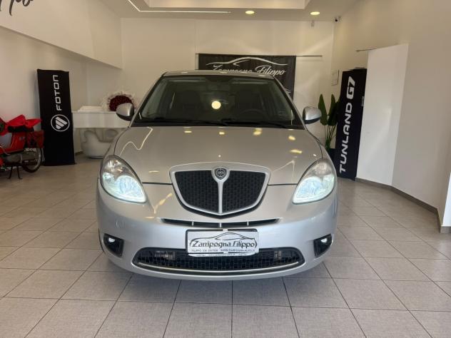 Lancia Ypsilon 1.2 Versus - Foto 2