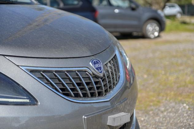 Lancia Ypsilon 1.0 FireFly 5 porte S&S Hybrid Silver - Foto 7