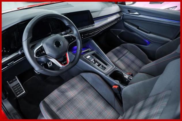 VOLKSWAGEN Golf 2.0 TSI DSG GTI rif. 23779784 - Foto 9