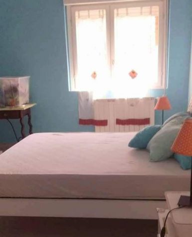 Stanza con bagno privato in affitto a Marino(prov.Roma)