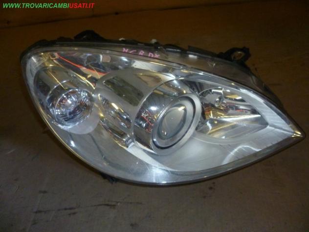 PROIETTORE D.(versione allo Xeno) XENO MERCEDES Classe B (T245) Parti elettriche Fanaleria Proiettori Proiettore ant. MERCEDES - Classe B - 01-04-