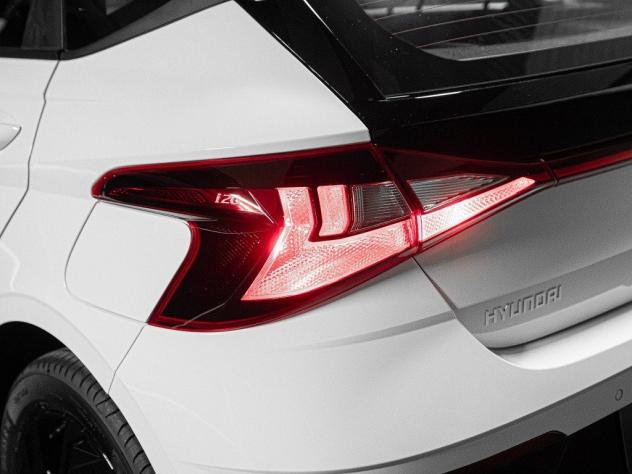 Hyundai i20 NEW MY26 1.0 T-GDI ICC DARK LINE - Foto 8