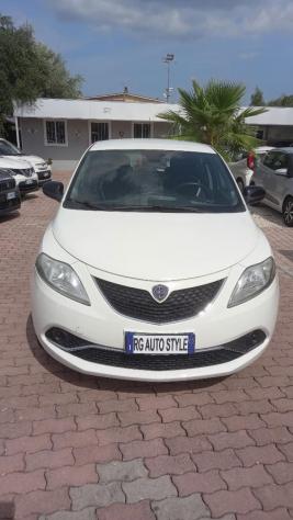 LANCIA Ypsilon 1.2 69 CV 5 porte rif. 24043936 - Foto 2