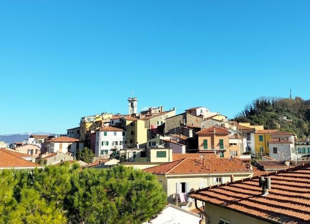 Pentalocale in vendita a La Spezia