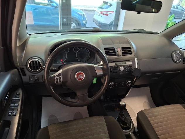Fiat Sedici 2.0 MJT 16V DPF 4x4 Emotion - Foto 9
