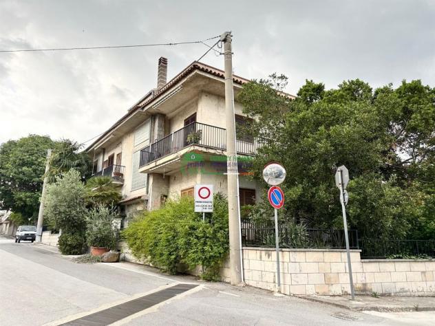 Rif. 9872 - CASA SEMINDIPENDENTE A GIARRATANA - Foto 3