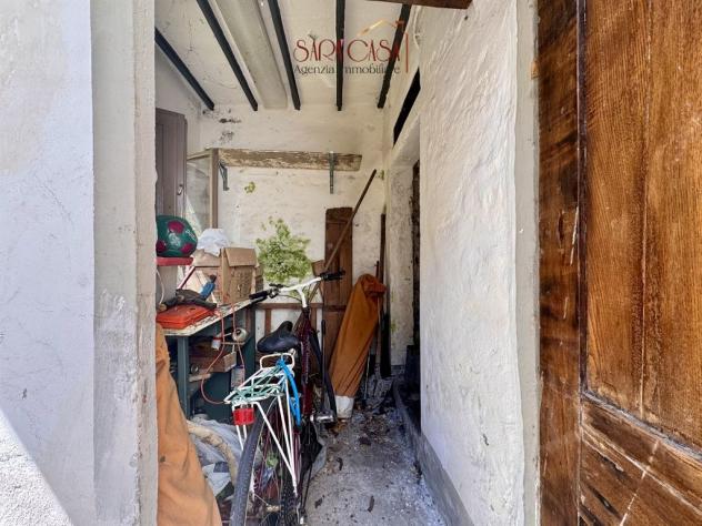Appartamento con ingresso indipendente, ampio giardino e annessa casa in sasso - Foto 13