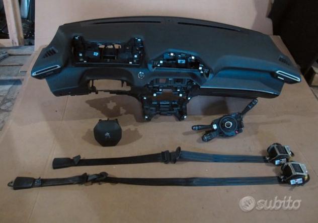 Peugeot 208 cruscotto cinture airbag 2021