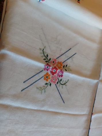 Bellissima tovaglia vintage da tavola per 12 in purissimo lino bianco - Foto 4