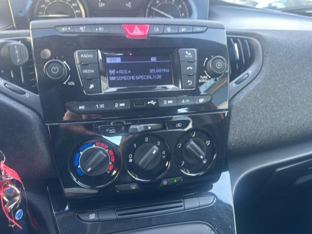 Lancia Ypsilon Ypsilon 1.0 firefly hybrid Silver Plus s&s 70cv - Foto 8