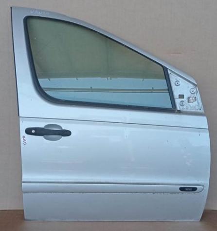 PORTA ANT.D. ARGENTO C/ALZ. E SERR 999-U1295682 Carrozzeria Lamierati esterni Porte Porta ant. dx. MERCEDES - VANEO - 01-02-2002 - 01-05-2006