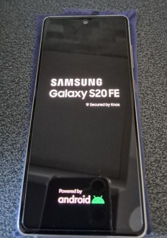 SAMSUNG S20 FE 128 GB + COVER + VETRINI + MICRO USB 64GB