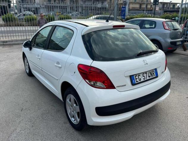 PEUGEOT 207 1.4 HDi 70CV 5p. Active rif. 24118872 - Foto 6