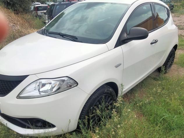 Lancia Ypsilon 1.2 69 CV 5 porte GPL Ecochic Gold - Foto 8