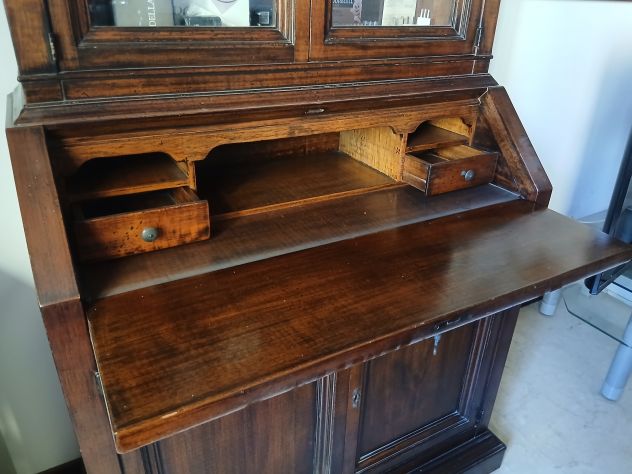 Credenza classica in legno con vetrinetta - Foto 2