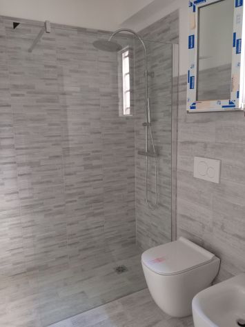 pavimenti velocemente e bagni, infissi, restauri - Foto 3