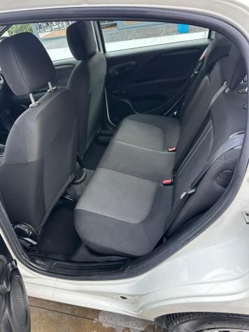 Fiat Punto 1.4 8V 5 porte Natural Power Lounge - Foto 9