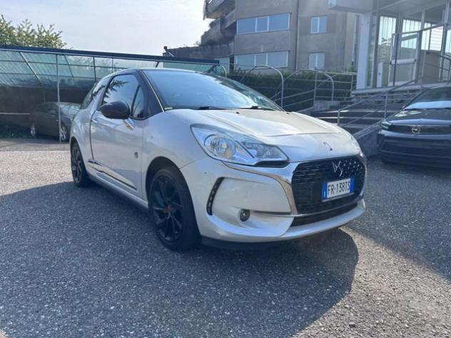 DS AUTOMOBILES DS 3 1.2 83cv Performance Line rif. 24162813 - Foto 3