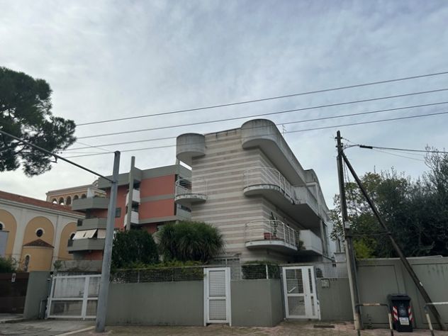 A. De Gasperi piano terra bivani accessoriati cortili privati