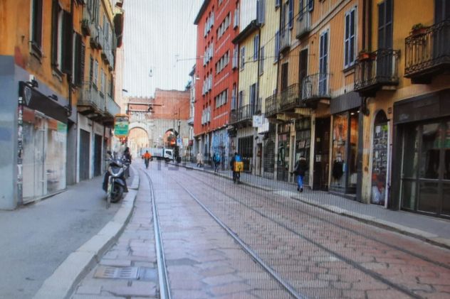 NEGOZI IN ZONA -NAVIGLI, PER INVESTIMENTO