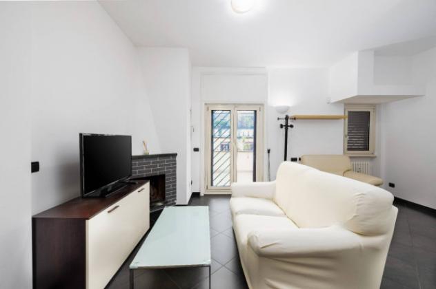 Appartamento di 92 m² con 2 locali in affitto a Milano - Foto 2
