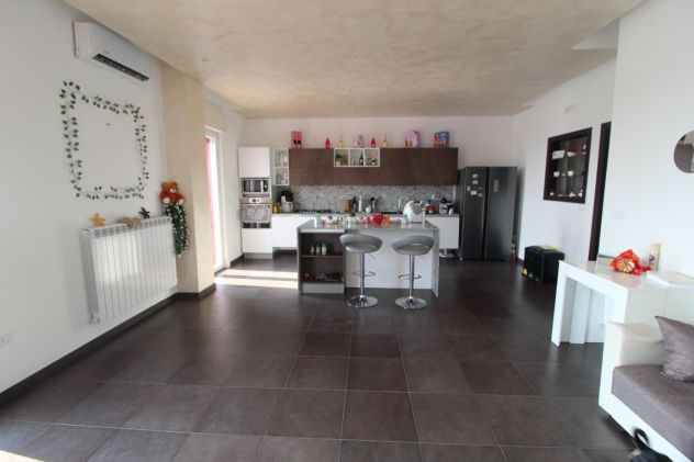 APPARTAMENTO VIA UMBERTO GIORDANO GROTTAGLIE - Foto 4