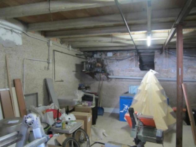Immobile in asta di 425 m² con più di 5 locali e box auto in vendita a Pesaro - Foto 20