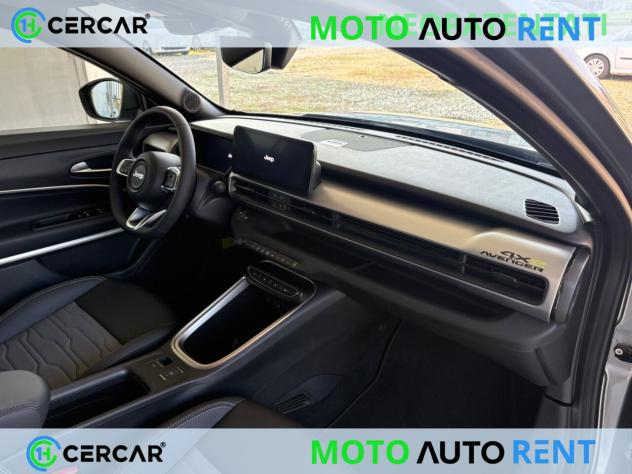 Jeep Avenger 1.2 turbo e-hybrid mhev Upland 4xe 145cv edct6 - Foto 7