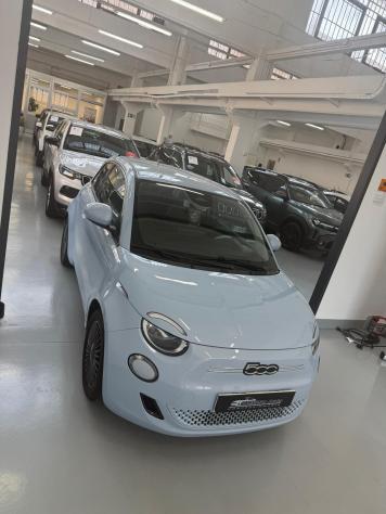 Fiat 500 500e Berlina 42 kWh Icon - Foto 4