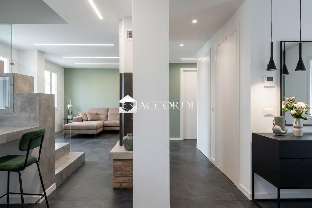 CASA AFFIANCATA di 7 vani e di 440 mq (MONTEBELLUNA) rif. SWF5 - Foto 4