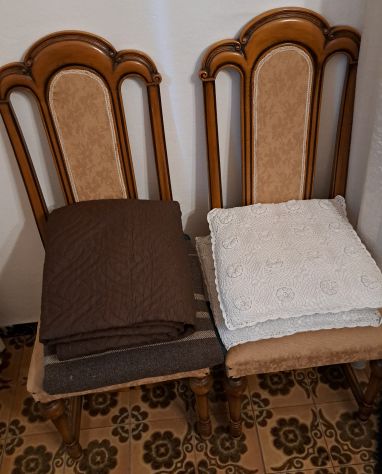 TAVOLO ROTONDO IN LEGNO CON 6 SEDIE - Foto 3