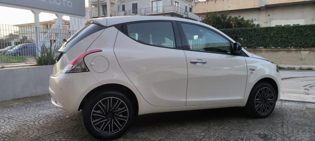 Lancia Ypsilon 1.0 FireFly 5 porte S&S Hybrid Gold - Foto 8