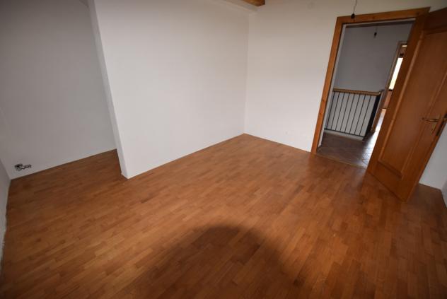 VILLA di 8 vani e di 380 mq (VOLPAGO DEL MONTELLO) rif. BI91D_5 - Foto 13