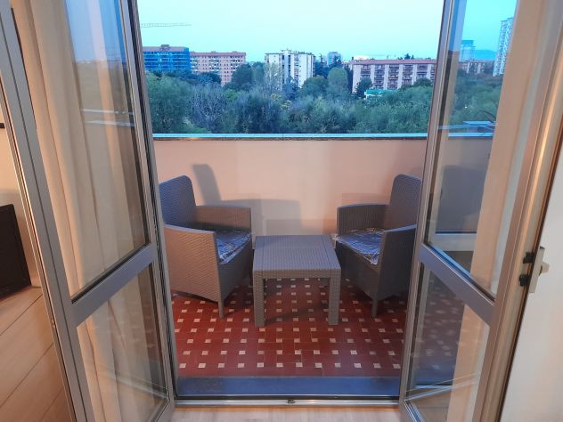 stanza arredata in affitto con terrazzino ad uso esclusivo - Foto 4