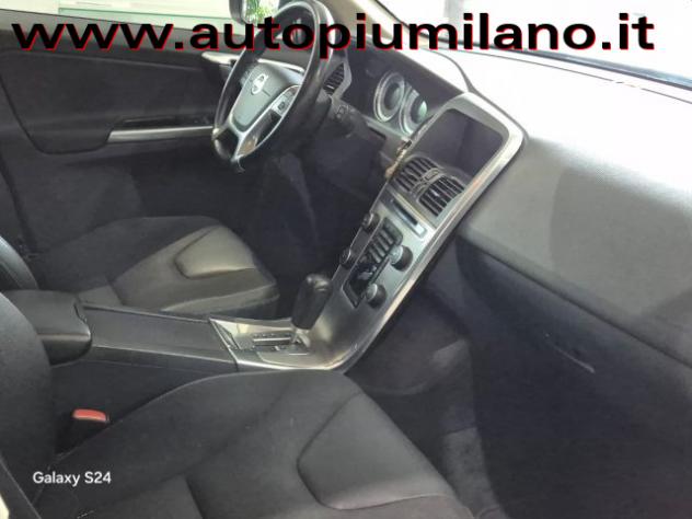 VOLVO XC60 D4 AWD Geartronic Kinetic rif. 23620390 - Foto 6