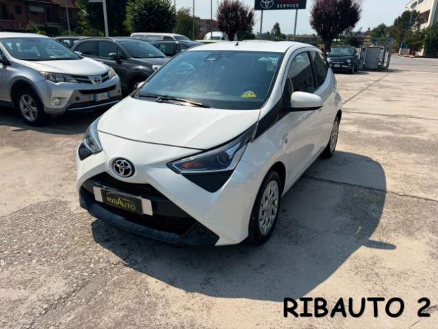 TOYOTA Aygo 1.0 VVT-i 69 CV 5 porte x-business rif. 23936845