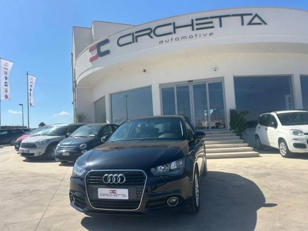 Audi A1 1.6 tdi Attraction 90cv - Foto 2