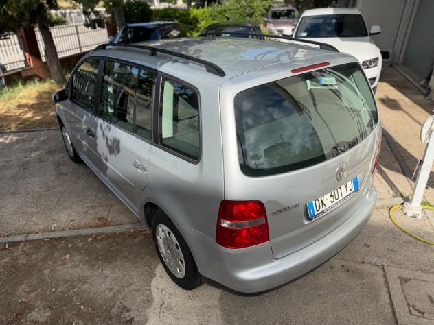 Volkswagen Touran 1.9 TDI 105CV DPF Trendline - Foto 4