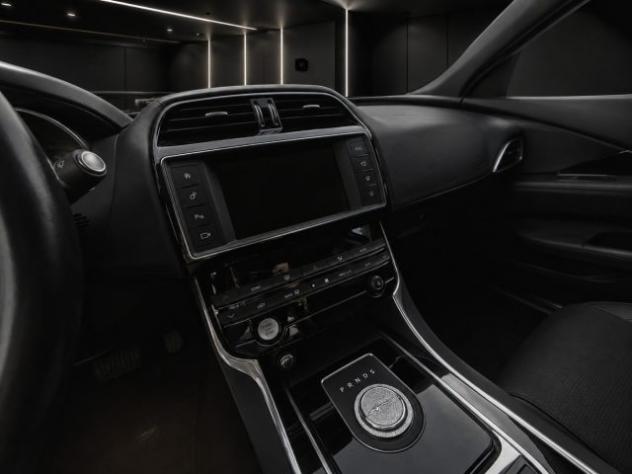 JAGUAR XE 2.0 D Turbo 180CV aut. Prestige Motore da sostitu rif. 21133057 - Foto 6