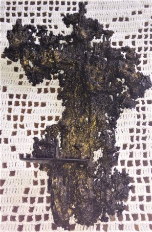 Crocefisso metallo stilizzato anni '50. Prov. POLONIA.Con gancio.Oggetto d'arte. - Foto 2