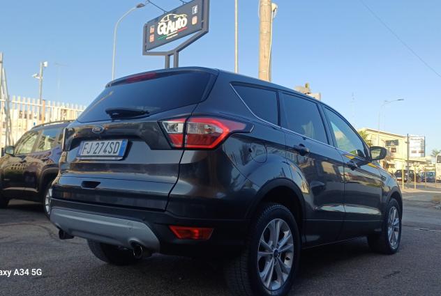 Ford Kuga 1.5 TDCI 120 CV S&S 2WD Titanium - Foto 3