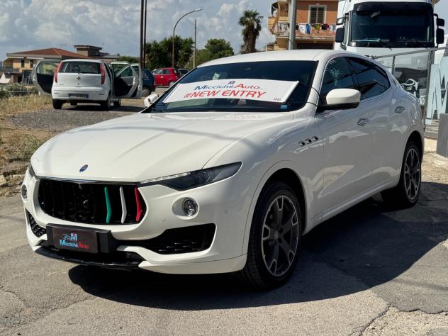 MASERATI LEVANTE 3.0 D V6 250 GRANSPORT IVA ESPOSTA - Foto 4
