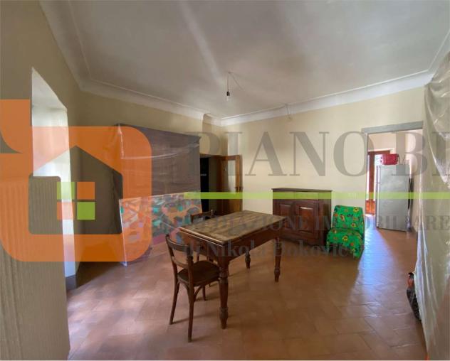 V000440 - CASA ANTICA CON TERRAZZO E CANTINA - Foto 10