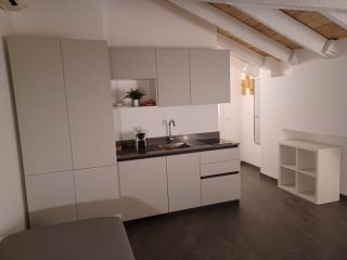 Monolocale mansardato in zona Navigli/Bocconi