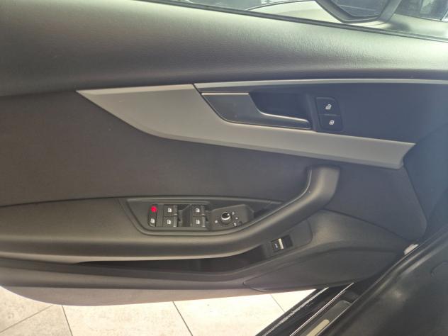 Audi A4 30 TDI/136 CV S tronic Business Advanced - Foto 8
